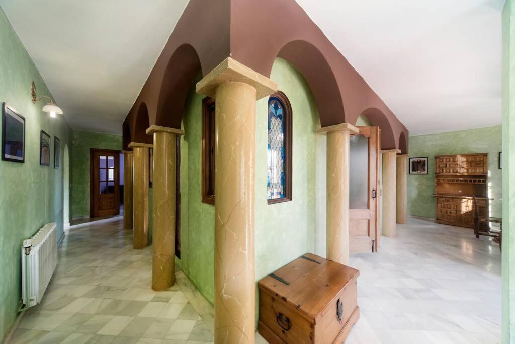 Preciosa Villa Con Gran Piscina Y Fabulosas Vistas ألاورين ذي ر تورّي المظهر الخارجي الصورة